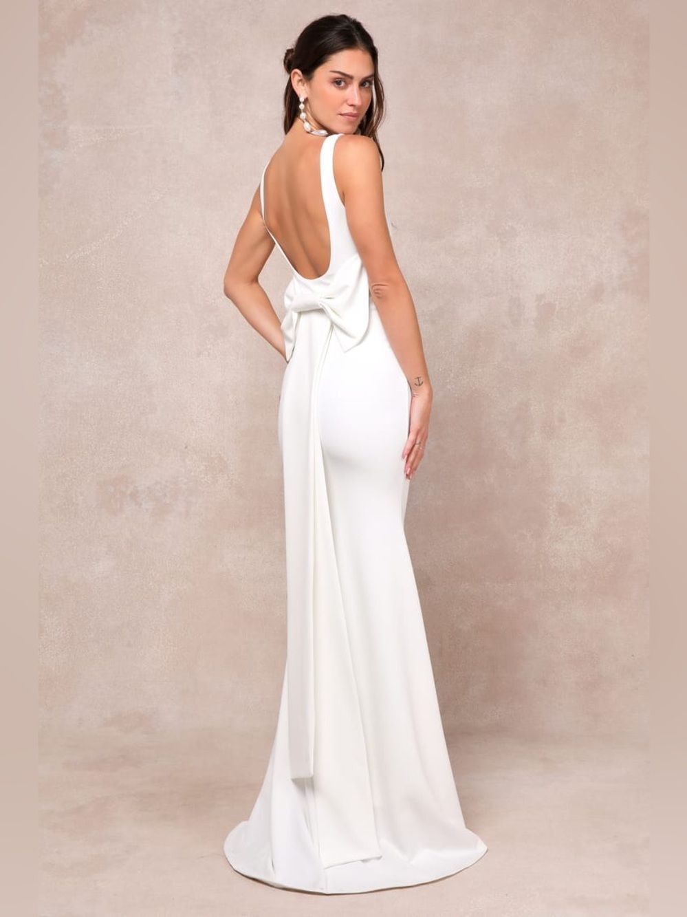 Lulus White Open Back Bow Mermaid Maxi Gown XXS NWOT Bridal Wedding Formal